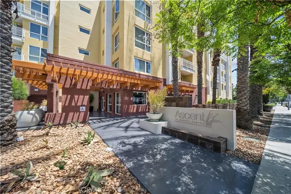 21301 Erwin #420, Woodland Hills, CA 91367