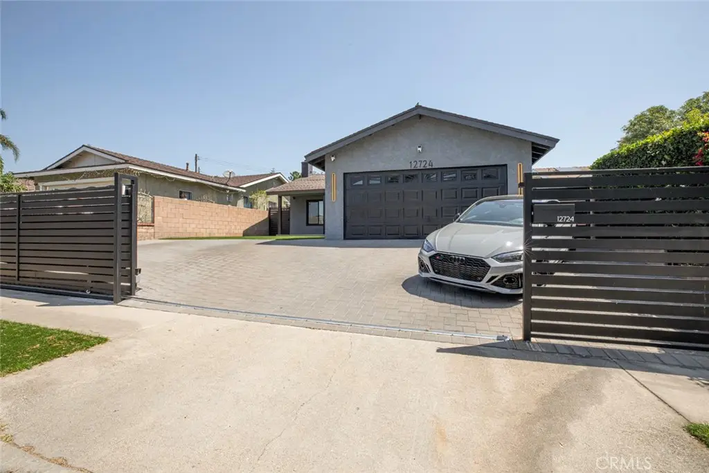 12724 De Foe, Sylmar, CA 91342 - #1