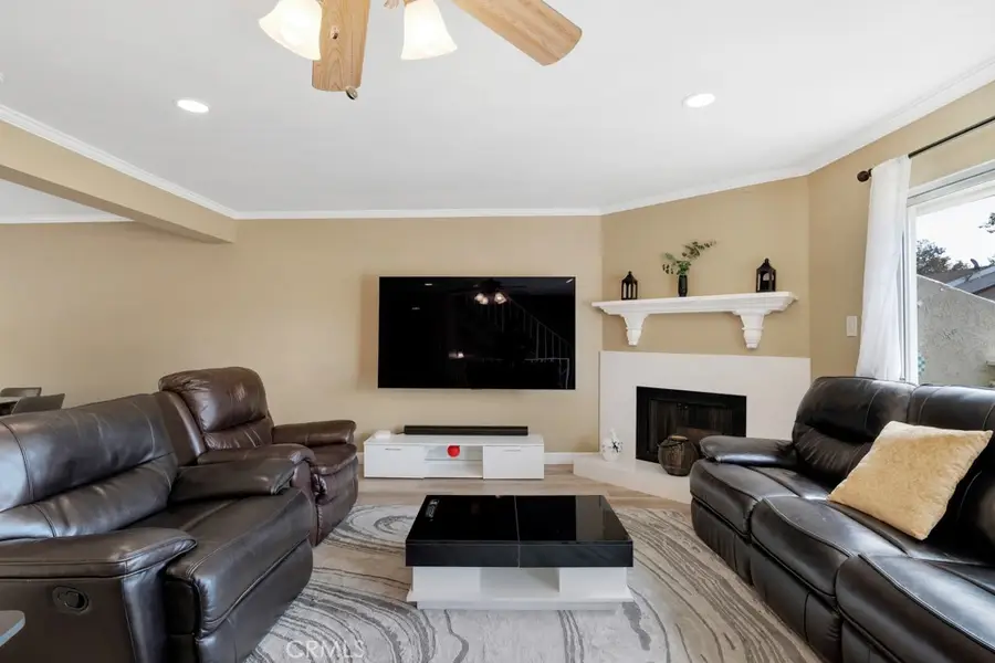 753 Warwick Ave, Thousand Oaks, CA 91360 - #3