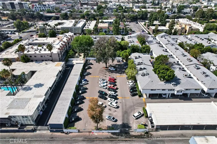 18547 Collins Street #B23, Tarzana, CA 91356 - #3