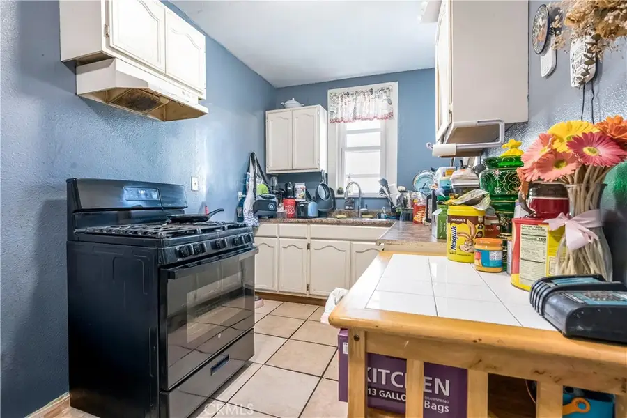 821 823 W 98th Street, Los Angeles, CA 90044 - #2