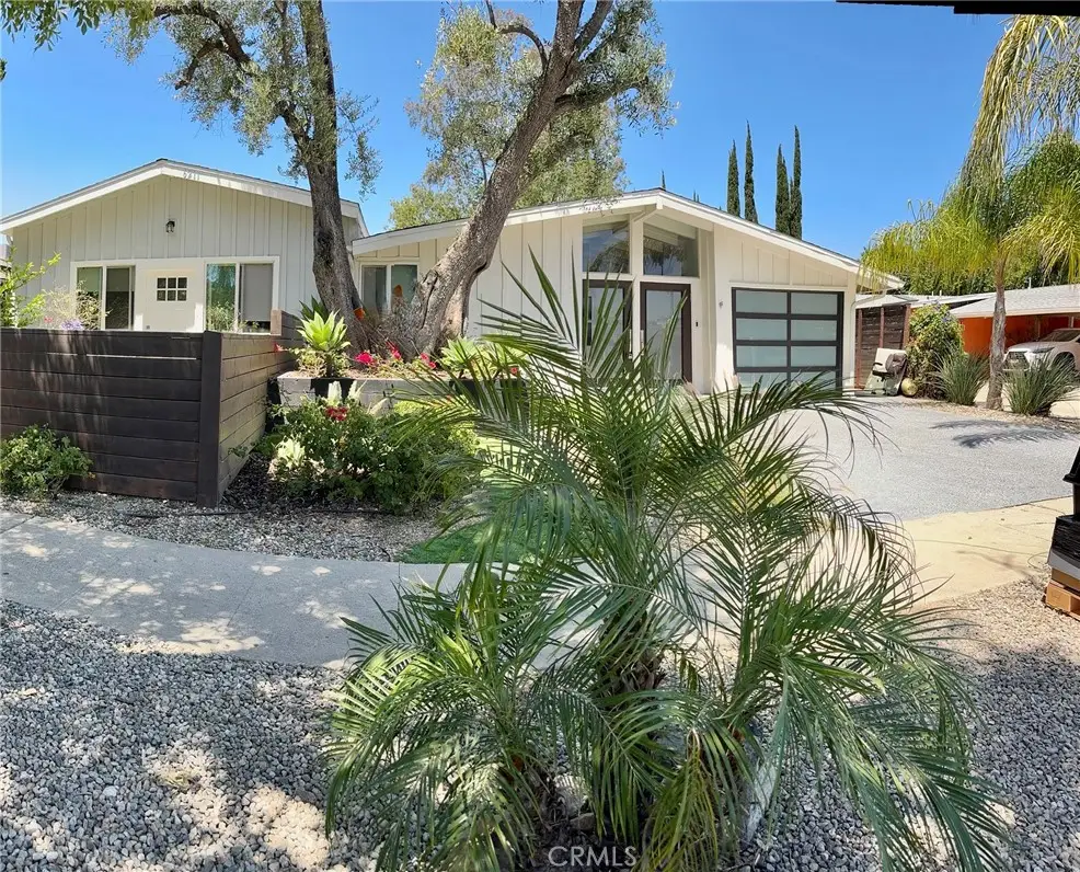 6213 Lubao, Woodland Hills, CA 91367 - #1