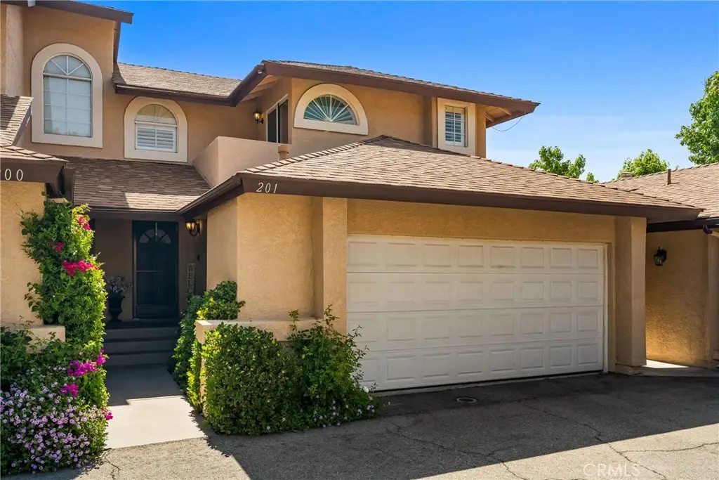 22914 Banyan Pl #201, Saugus, CA 91390 - #1