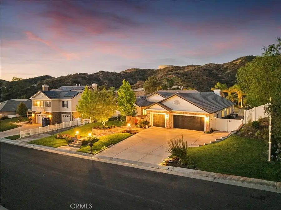 15263 Saddleback, Canyon Country, CA 91387 - #3