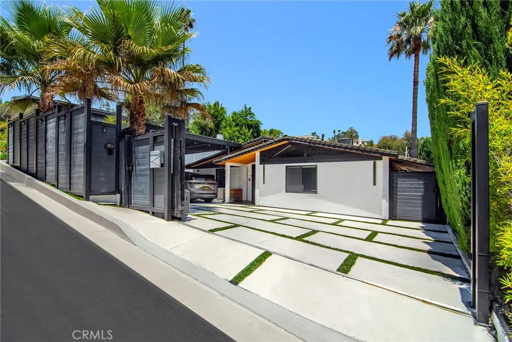 22253 Flanco Road, Woodland Hills, CA 91364 - #1