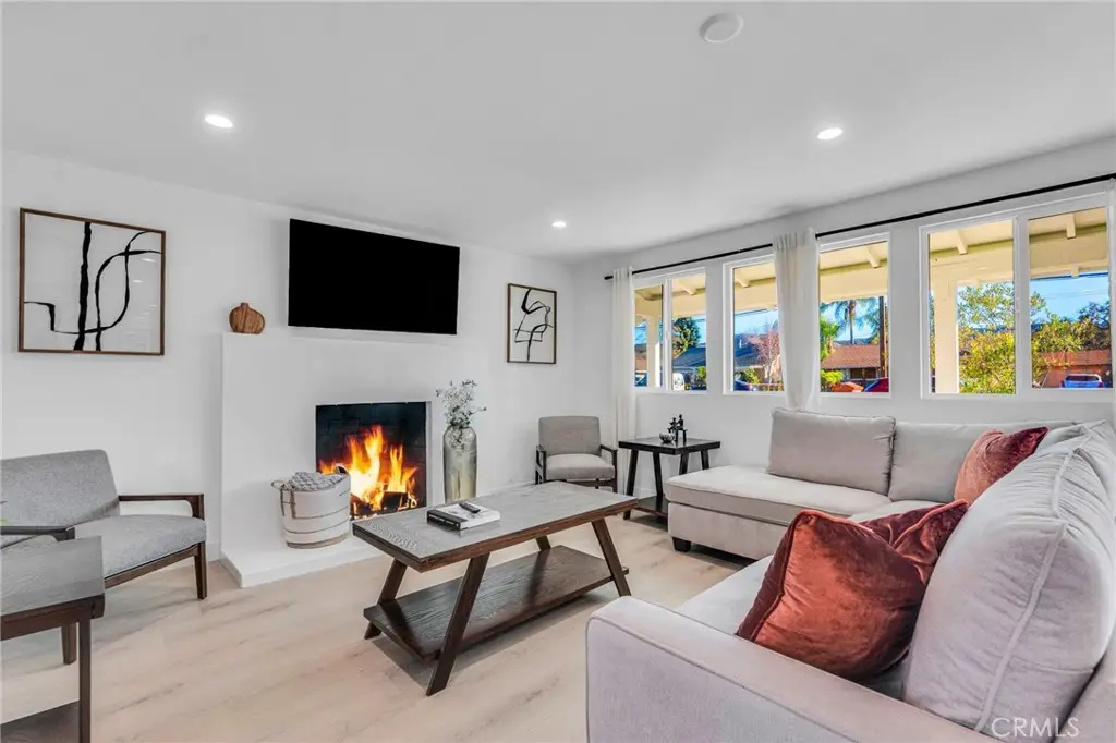 651 E Hillcrest Drive, Thousand Oaks, CA 91360 - #1