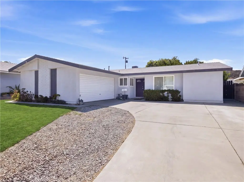 21052 Kingscrest, Saugus, CA 91350 - #1