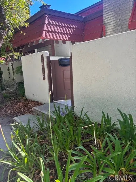 22350 James Alan, Chatsworth, CA 91311