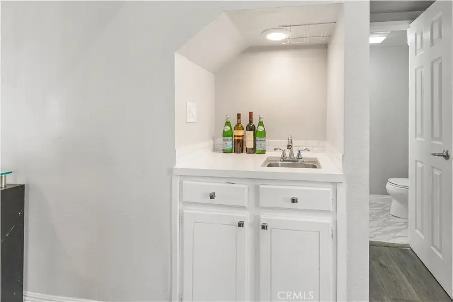 9946 Owensmouth #9, Chatsworth, CA 91311 - #3