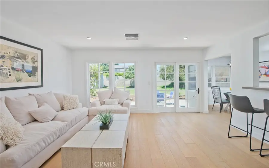 10143 Sophia, North Hills, CA 91343 - #3