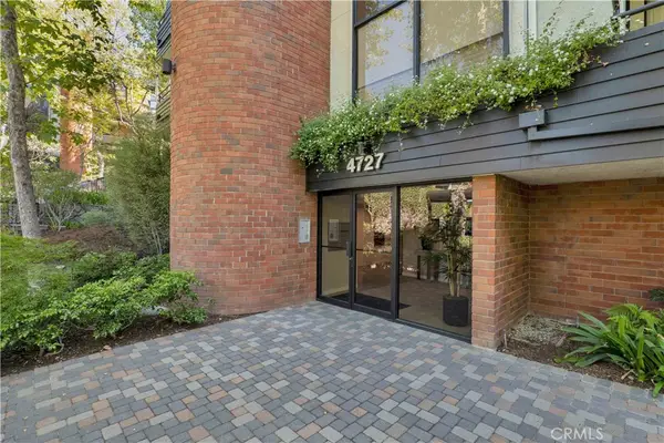 4727 Park Encino Lane #230, Encino, CA 91436