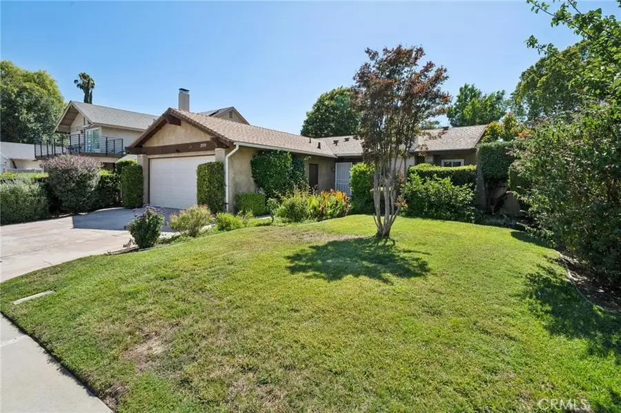 25333 Via Dona Christa, Valencia, CA 91355 - #3
