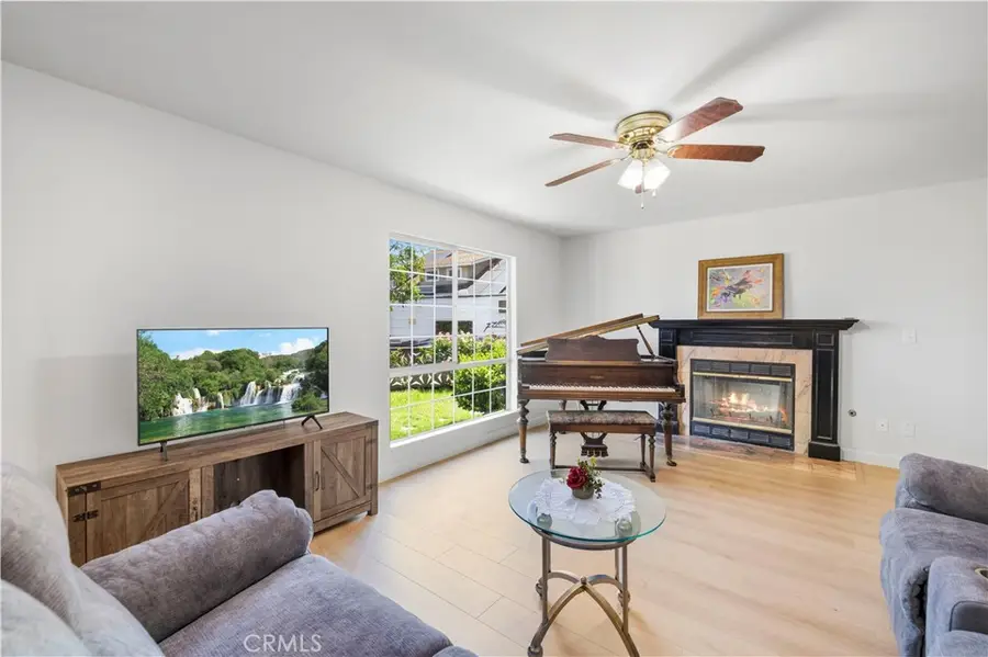 28020 Newbird Drive, Saugus, CA 91350 - #3
