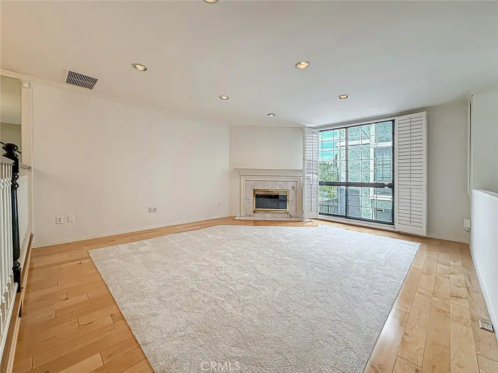 18100 Burbank Boulevard #24, Tarzana, CA 91356 - #1
