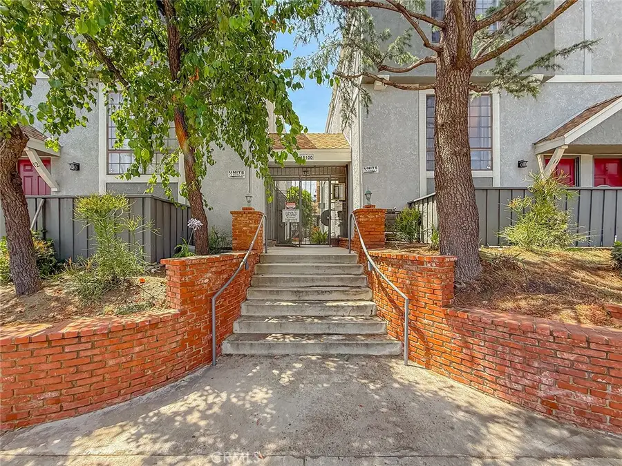 18100 Burbank Boulevard #24, Tarzana, CA 91356 - #2