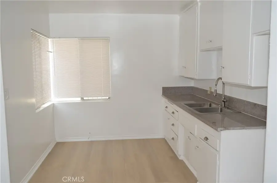 749 S Berendo, Los Angeles, CA 90005 - #2