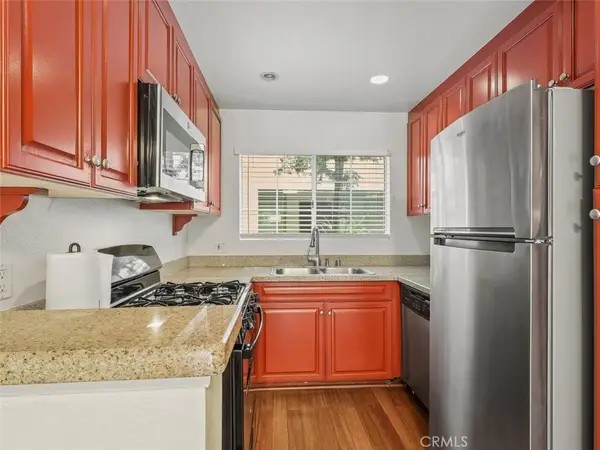 5540 S Owensmouth Avenue #107, Woodland Hills, CA 91367