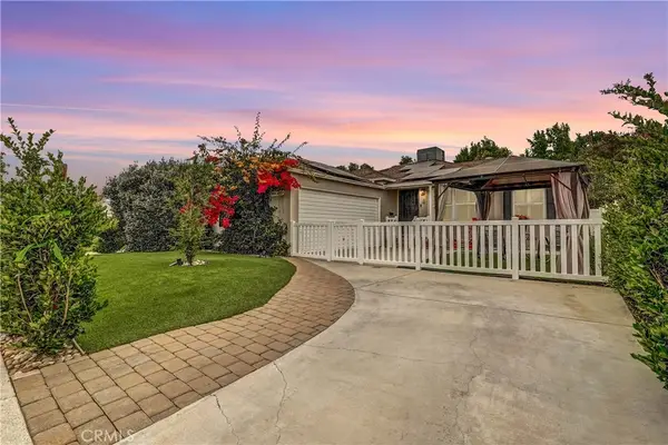 17415 Victory Boulevard, Van Nuys, CA 91406