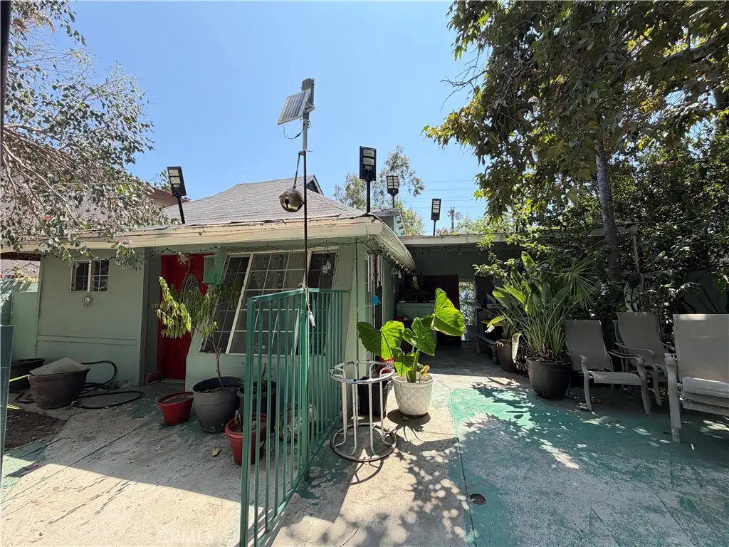 5925 Whitnall Highway, North Hollywood, CA 91601 - #1