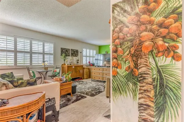11813 Runnymede Street #14, North Hollywood, CA 91605