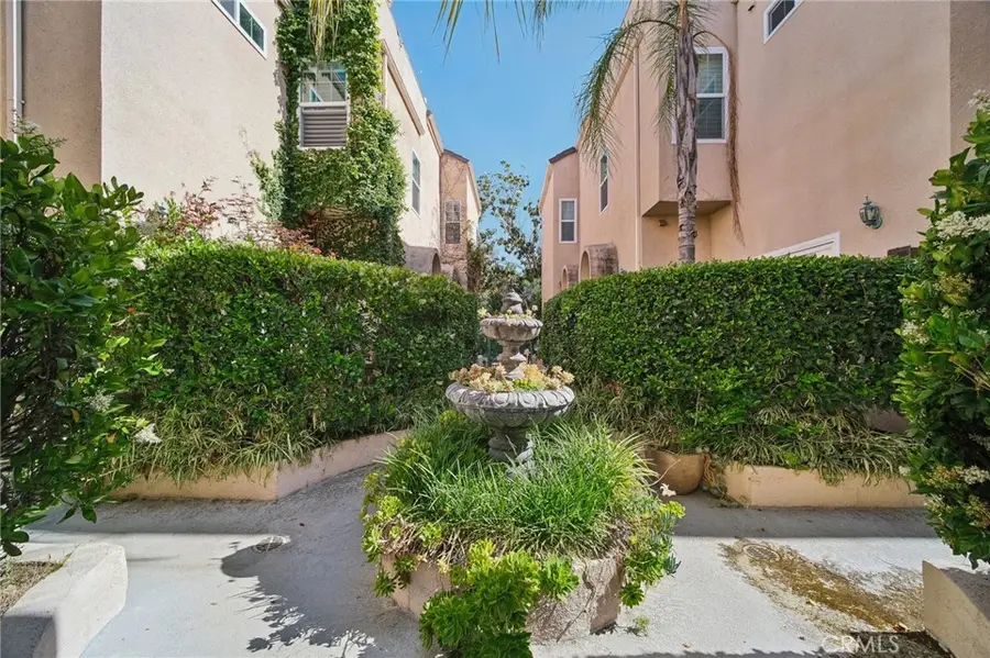 10659 Bloomfield Street, Toluca Lake, CA 91602 - #3