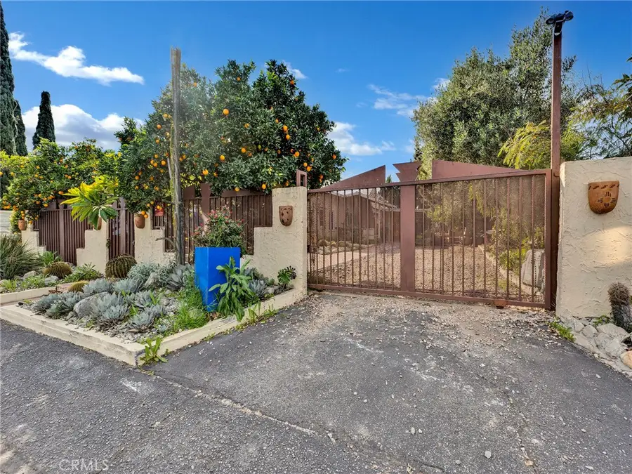 6033 Fulcher, North Hollywood, CA 91606 - #2