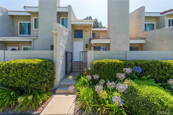 5694 E Los Angeles, Simi Valley, CA 93063