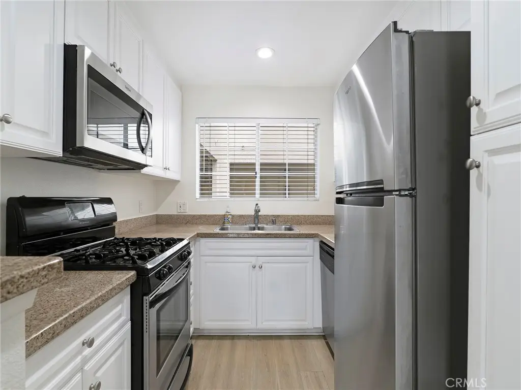 5510 Owensmouth #212, Woodland Hills, CA 91367 - #1