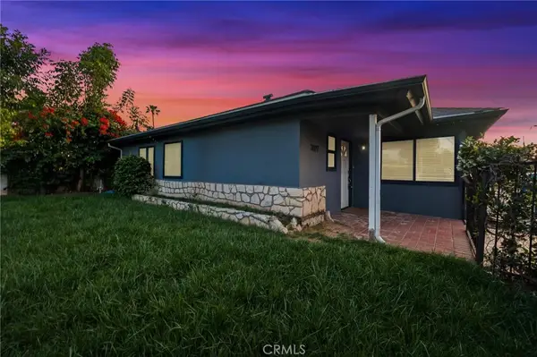 7027 Gloria Avenue, Lake Balboa, CA 91406