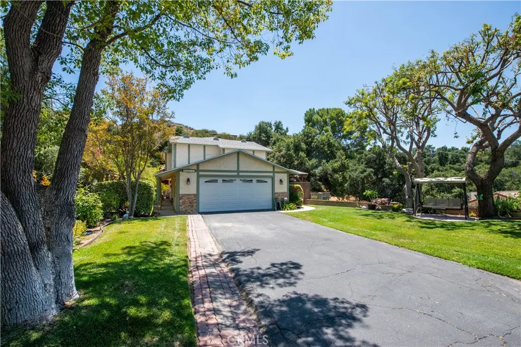 25023 1/2 Everett, Newhall, CA 91321 - #1