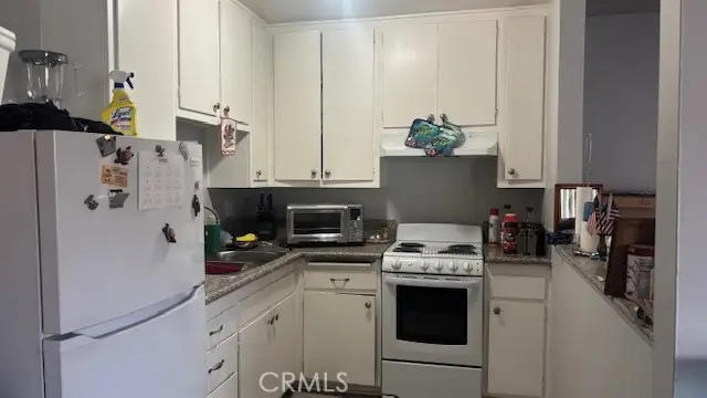 13040 Dronfield, Sylmar, CA 91342 - #3