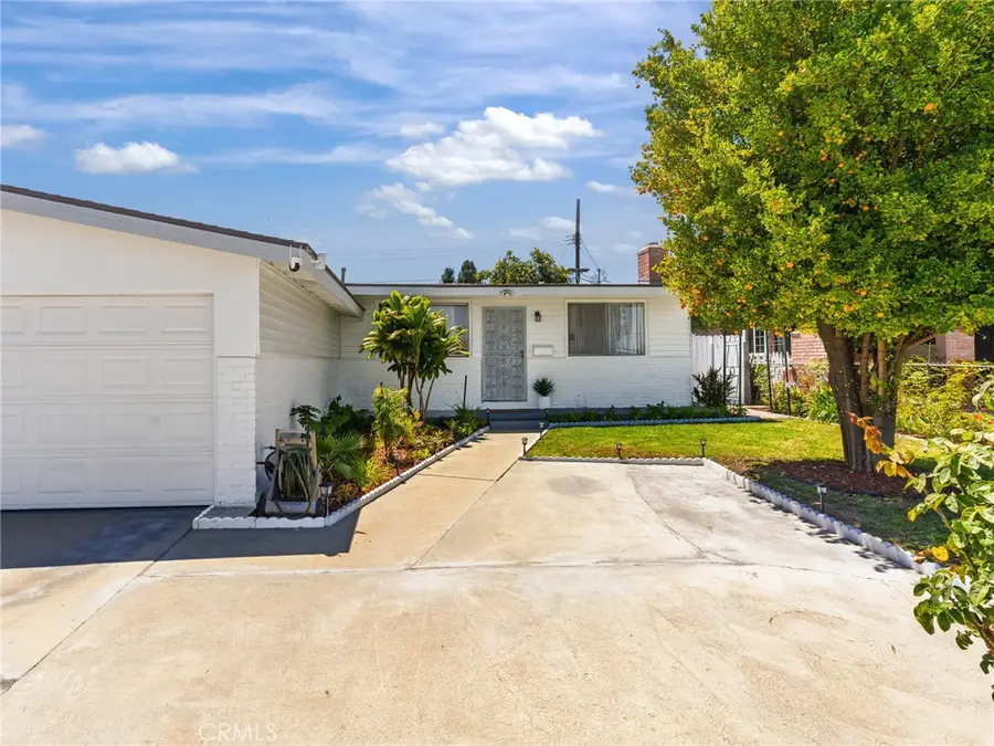 22707 Ronan Avenue, Carson, CA 90745 - #2
