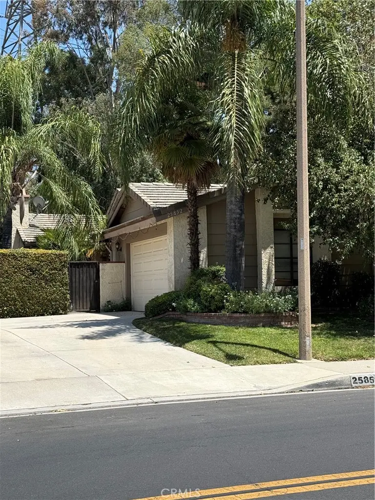 25852 Estaban, Valencia, CA 91355 - #1