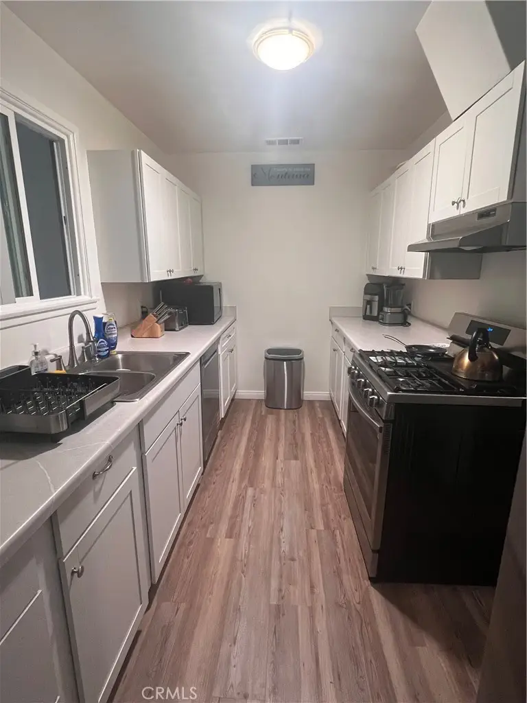 9652 Rincon, Pacoima, CA 91331 - #3