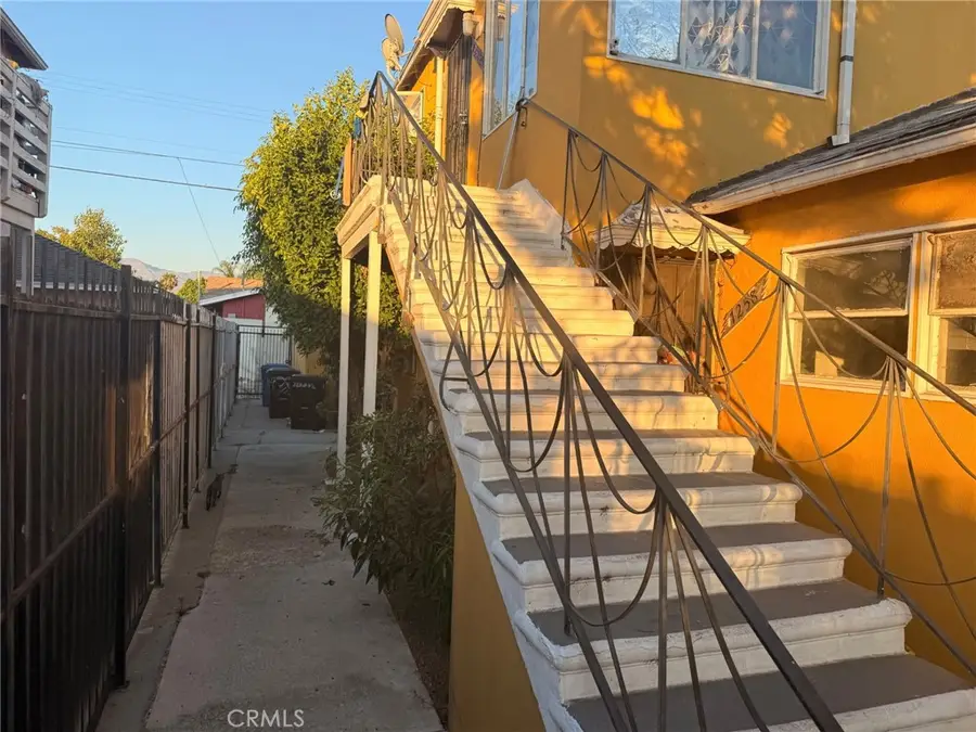 7256 Vineland #4, Sun Valley, CA 91352 - #2