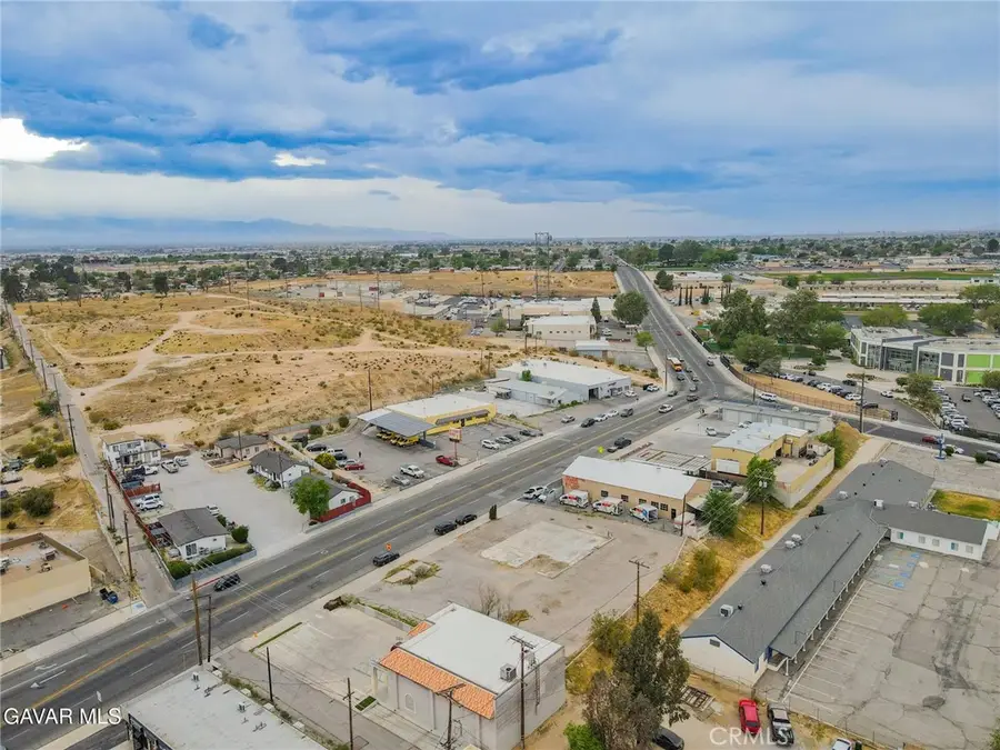 16650 Mojave Dr, Victorville, CA 92395 - #2