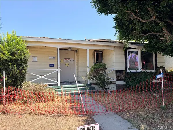 13455 Bassett, Van Nuys, CA 91405