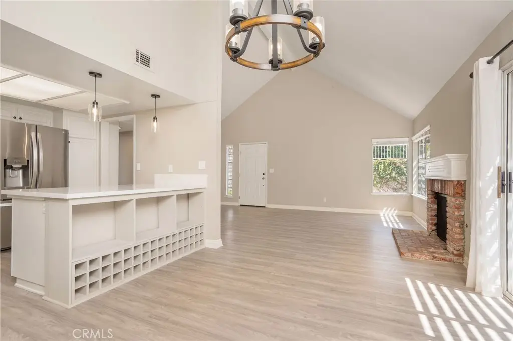 1934 Suntree #B, Simi Valley, CA 93063 - #1