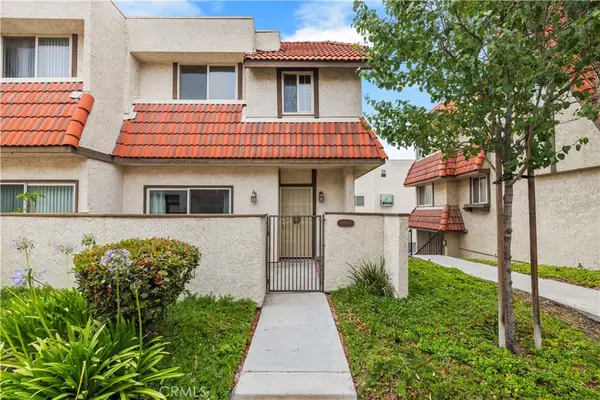 17955 River Circle #4, Canyon Country, CA 91387