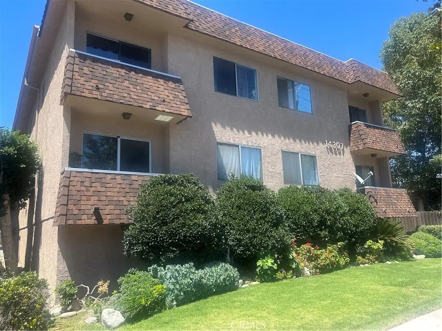 14307 N Roscoe Boulevard #103, Panorama City, CA 91402 - #2