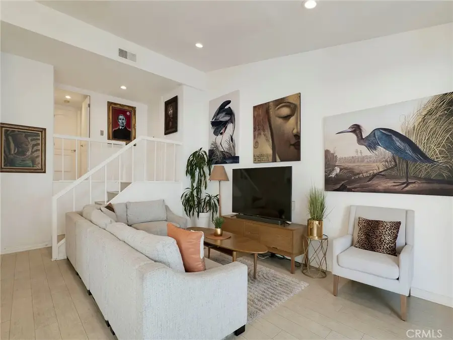 4414 W Kling Street, Burbank, CA 91505 - #3