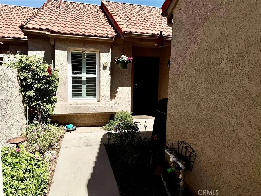 19946 Ave Of The Oaks, Newhall, CA 91321 - #3