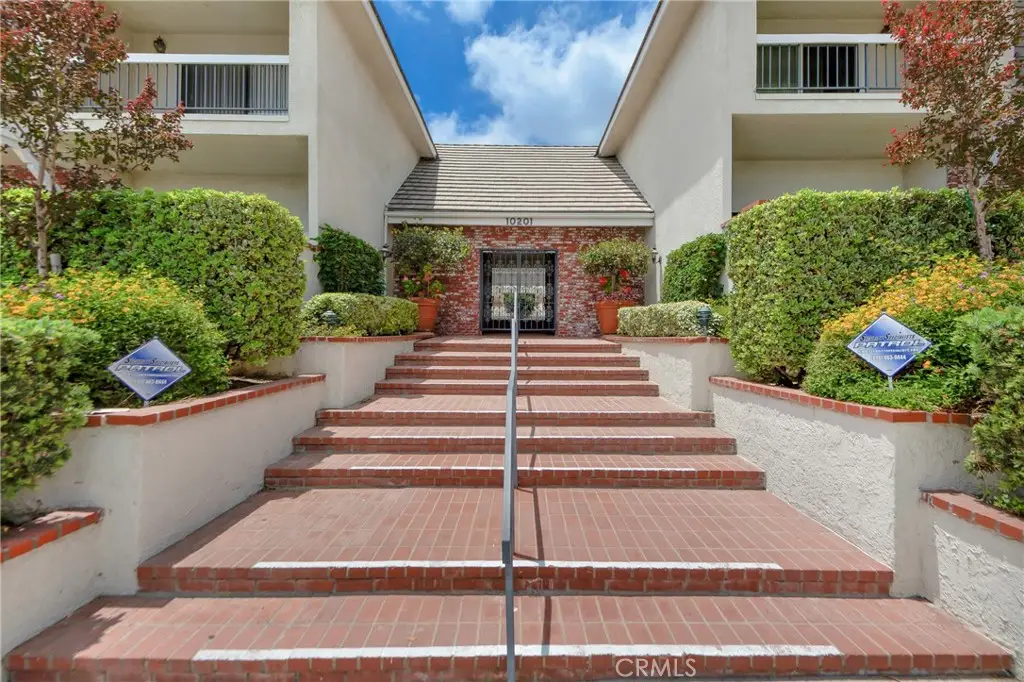 10201 Mason, Chatsworth, CA 91311 - #1
