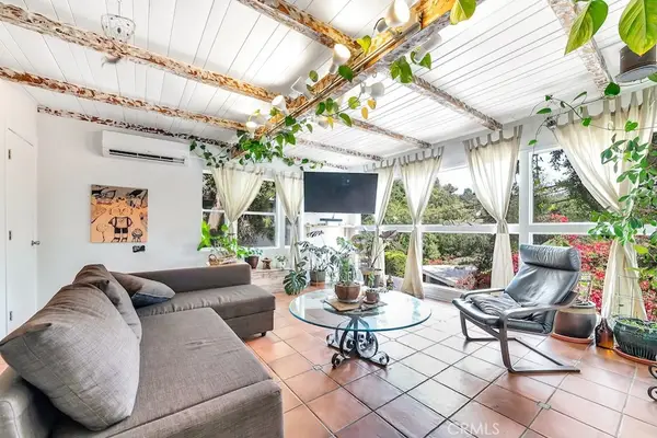 8869 Lookout Mountain Ave, Los Angeles, CA 90046