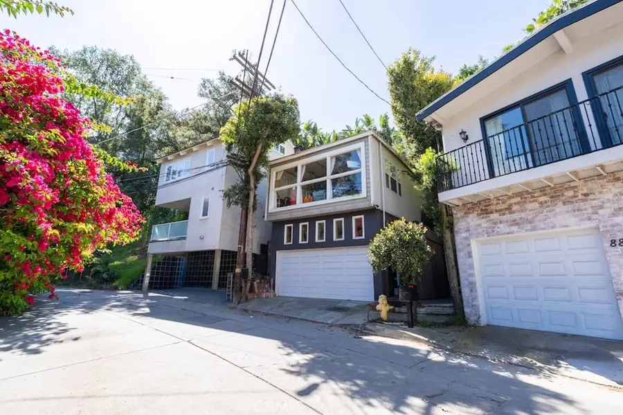 8869 Lookout Mountain Ave, Los Angeles, CA 90046 - #3