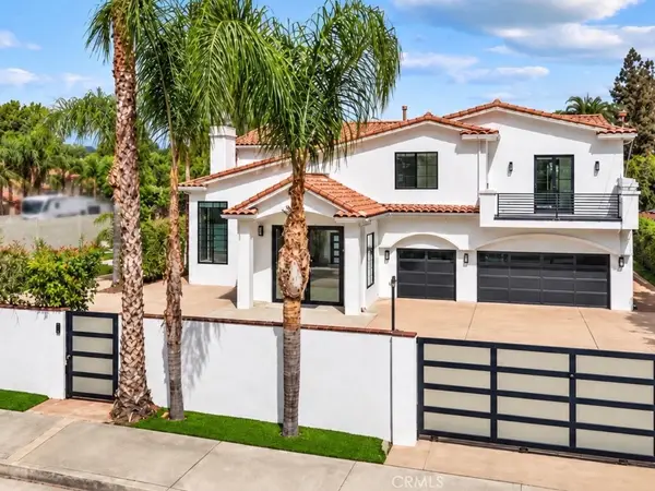 23129 Burbank Boulevard, Woodland Hills, CA 91367