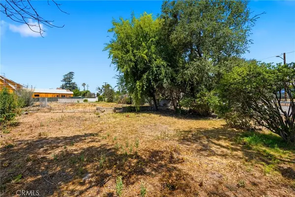1384 E Calaveras, Altadena, CA 91001