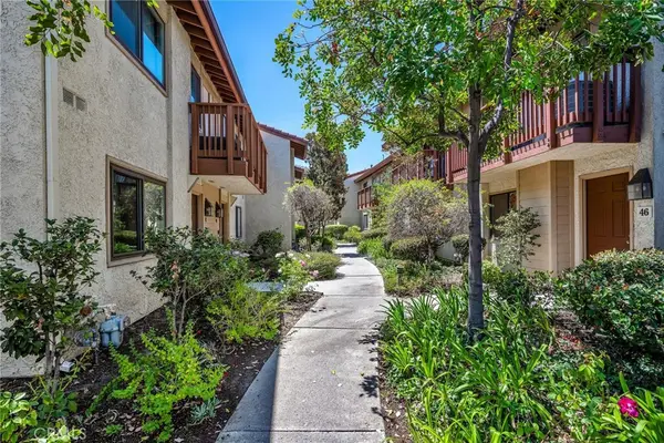 21555 Burbank Boulevard #47, Woodland Hills, CA 91367