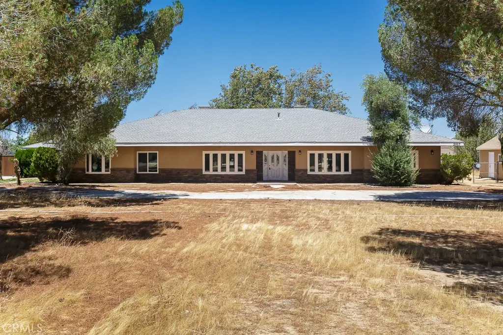 2017 W Avenue O4, Palmdale, CA 93551 - #1