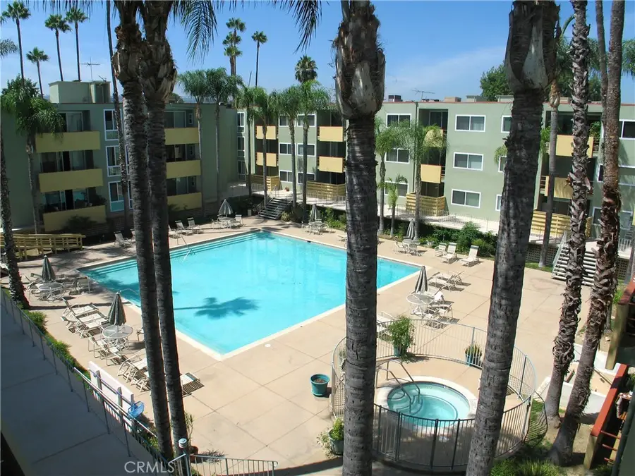 4915 Tyrone #221, Sherman Oaks, CA 91423 - #3